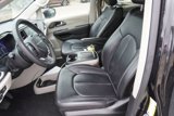 Used 2023 Chrysler Pacifica Touring-L image 5