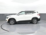 Used 2021 Kia Seltos EX image 2