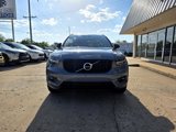 Used 2021 Volvo XC40 T5 R-Design w/ Protection Package Premier image 2