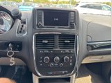 Used 2019 Dodge Grand Caravan SXT image 3