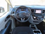 Used 2022 Chrysler Voyager LX image 4