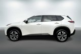 Used 2023 Nissan Rogue SV image 3