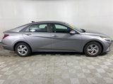 Used 2021 Hyundai Elantra SE image 2