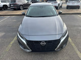 Used 2024 Nissan Altima 2.5 SV image 3
