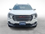 Used 2022 GMC Terrain SLT image 2