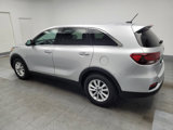 Used 2020 Kia Sorento LX image 3
