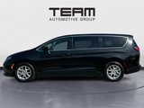 Used 2022 Chrysler Voyager LX image 4