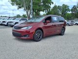 Used 2019 Chrysler Pacifica Touring-L w/ S Appearance Package image 3