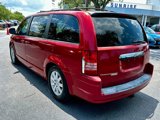 Used 2008 Chrysler Town & Country Touring image 4