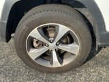 Used 2022 Jeep Cherokee Limited image 5
