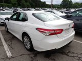 Used 2018 Toyota Camry LE image 2