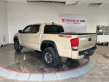 Used 2017 Toyota Tacoma TRD Off-Road image 6
