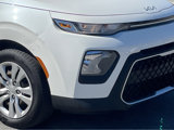 Used 2022 Kia Soul LX image 2