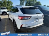 Used 2022 Ford Escape SE w/ SE Sport Appearance Package image 4