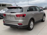 Used 2019 Kia Sorento LX image 5