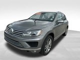 Used 2015 Volkswagen Touareg Lux image 4