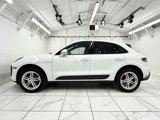 Certified 2024 Porsche Macan image 2