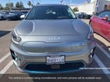 Used 2022 Kia Niro EX image 2