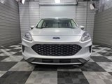 Used 2020 Ford Escape SE image 3