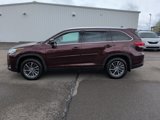 Used 2019 Toyota Highlander XLE image 2