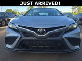 Used 2022 Toyota Camry SE image 2