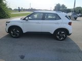 Used 2022 Hyundai Venue SEL image 2