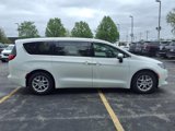 Used 2023 Chrysler Voyager LX image 3