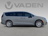 New 2025 Chrysler Pacifica Select image 2