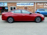 Used 2024 Nissan Altima 2.5 SV image 4