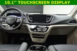 Used 2023 Chrysler Pacifica Touring-L image 6