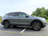 Used 2021 Volkswagen Tiguan SE w/ Panoramic Sunroof Package image 3