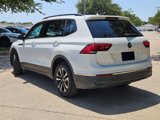 Used 2022 Volkswagen Tiguan S image 2