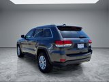 Used 2021 Jeep Grand Cherokee Laredo image 2