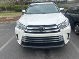 Used 2017 Toyota Highlander Limited image 2