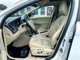 Used 2015 Volvo XC60 T6 w/ Proximity Package image 4