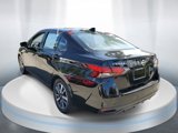 Used 2022 Nissan Versa SV image 3