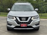 Used 2017 Nissan Rogue SV image 2