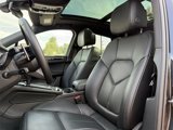 Used 2024 Porsche Macan image 5