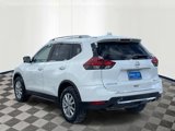 Used 2018 Nissan Rogue SV w/ Premium Package image 3