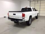 Used 2016 Toyota Tacoma SR5 image 4
