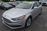 Used 2017 Ford Fusion SE w/ Fusion SE Technology Package image 4