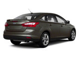 Used 2013 Ford Focus SE w/ SE Winter Pkg image 2
