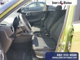Used 2022 Hyundai Venue SE image 4