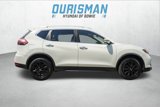 Used 2020 Nissan Rogue SV image 3