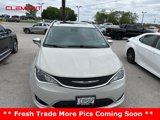 Used 2019 Chrysler Pacifica Limited w/ Tire & Wheel Group image 3