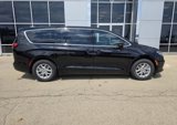 New 2025 Chrysler Pacifica Select image 2
