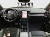 Used 2022 Volvo XC40 T5 R-Design image 2