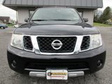 Used 2010 Nissan Pathfinder LE w/ Navigation Pkg image 3