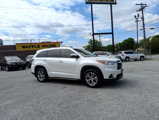 Used 2014 Toyota Highlander XLE image 3
