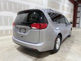 Used 2019 Chrysler Pacifica Touring-L image 6